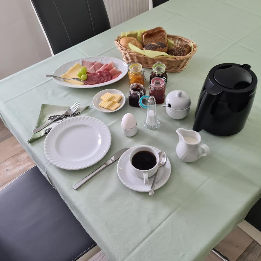 Gästezimmer Treuen - Bed&Breakfast Exterior foto