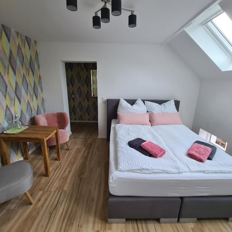Gästezimmer Treuen - Bed&Breakfast Exterior foto